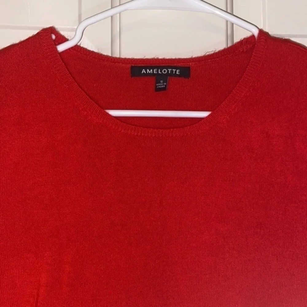 Amelotte • Women’s Red Acrylic Sweater • Size Small